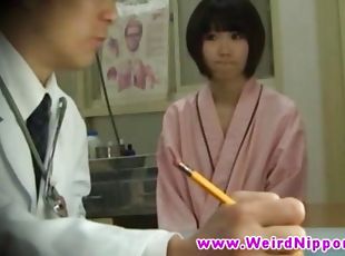 Hot oriental beautie gets rubbed by her doctor