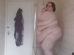 BBW SSBBW BELLY PLAY BABY OIL IN SHOWER NAKED