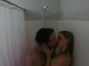SLOPPY MAKEOUT & FINGERING IN SHOWER WITH HOT BLONDE!