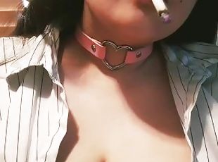 Rosey Indica smokes with you with tittes out for your enjoyment